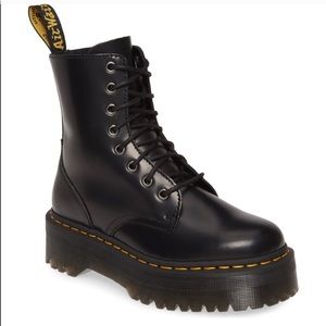 Looking to TRADE Dr Martens- Black Jadon Platform
